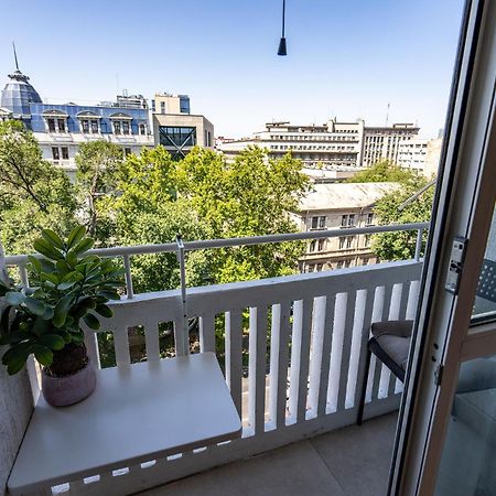 Romana Vibe Elegance In The Heart Of The City Bucarest Extérieur photo